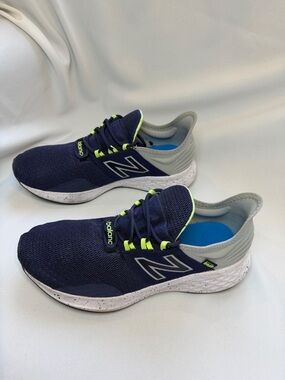 New Balance Fresh Foam Roav V1 Woman’s Size 10 Athletic Sneakers